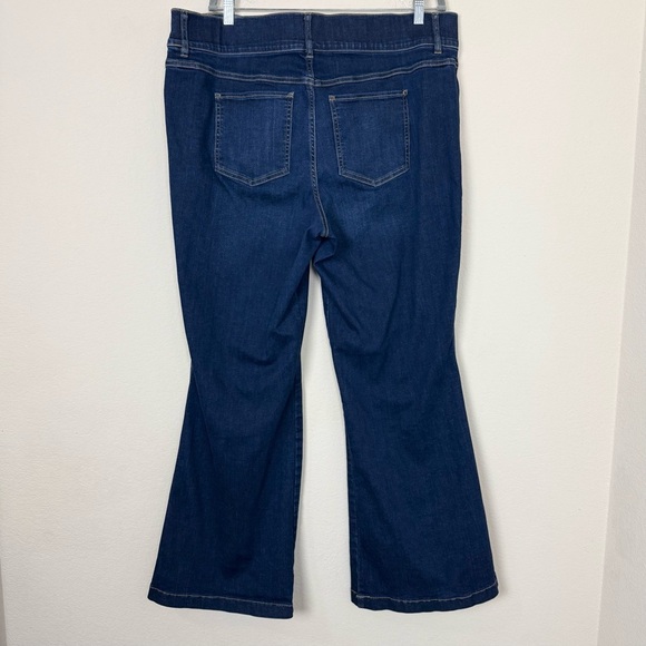 SPANX SPANXshape EveryWear Flare Jeans in Midnight Shade - Picture 8 of 13